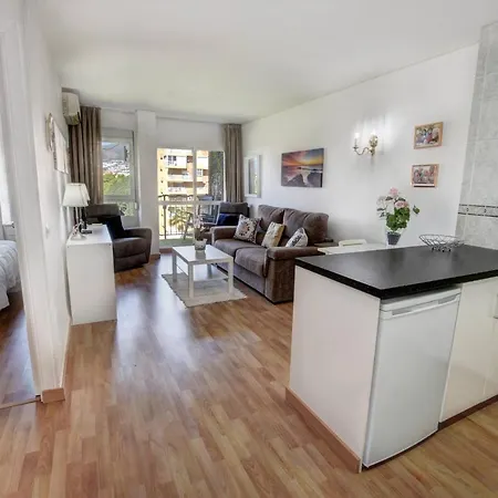 Apartment Minerva, Costa, Stunning Sea & Mountain View, 1 Bedroom